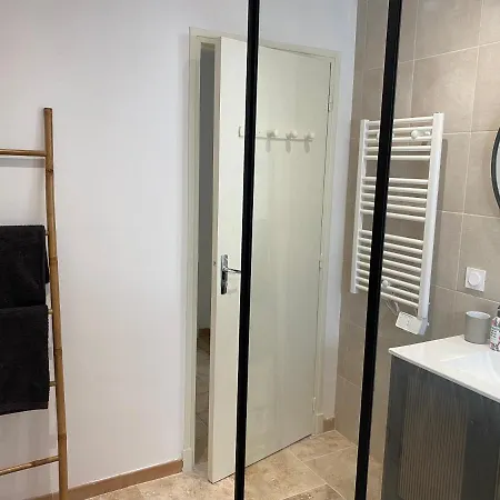 Confortable T2 Avec Jardin Amenage *